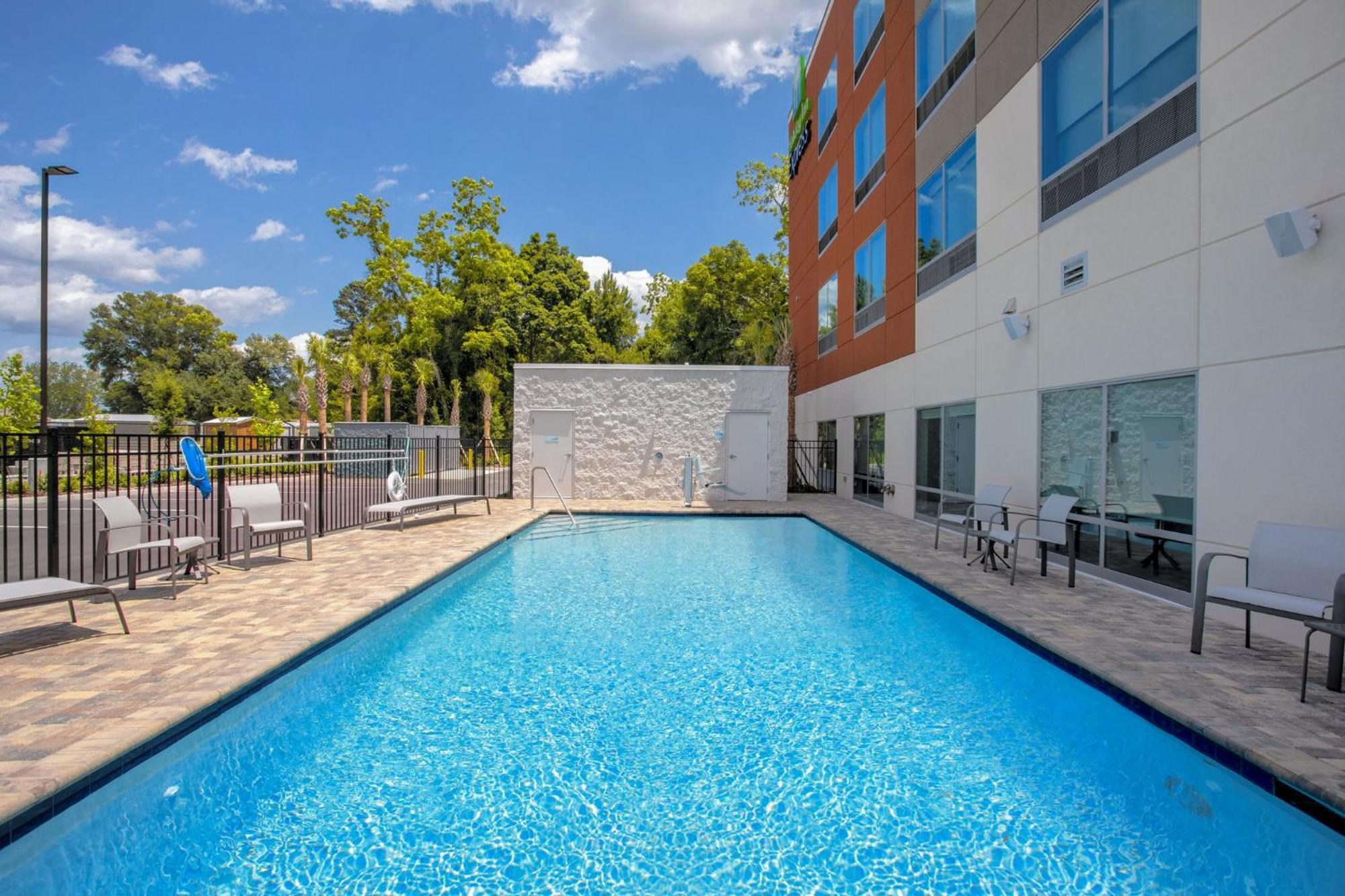 Holiday Inn Express - Starke By Ihg Exteriör bild